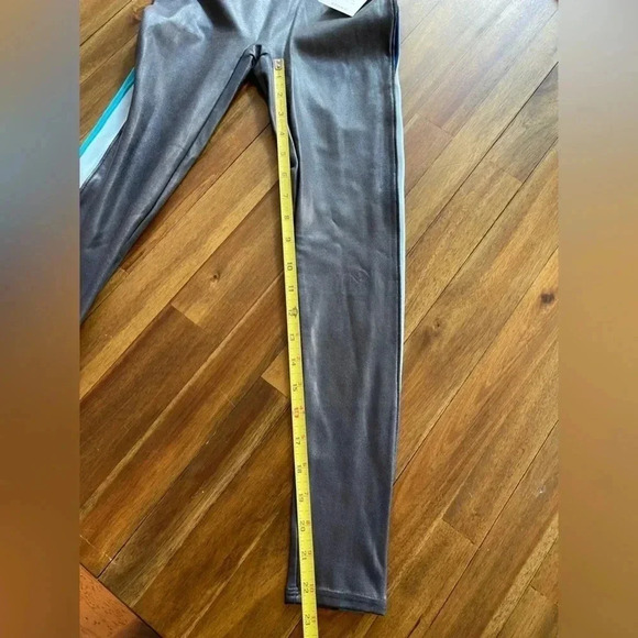 SPANX faux leather 7/8 track stripe leggings - Picture 13 of 13